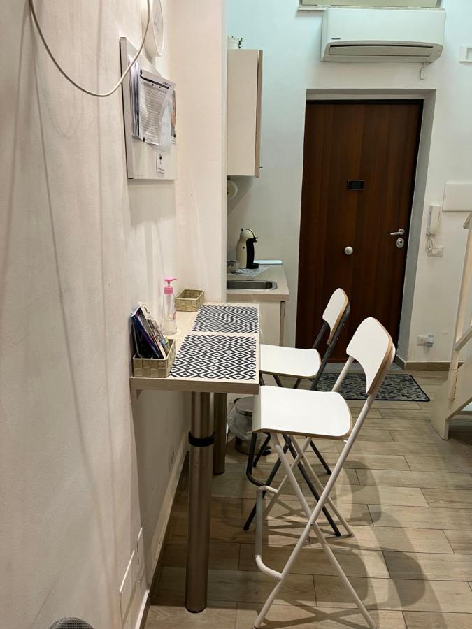 La Casina Di Lia In Via Dei Tribunali Napoli Exterior foto